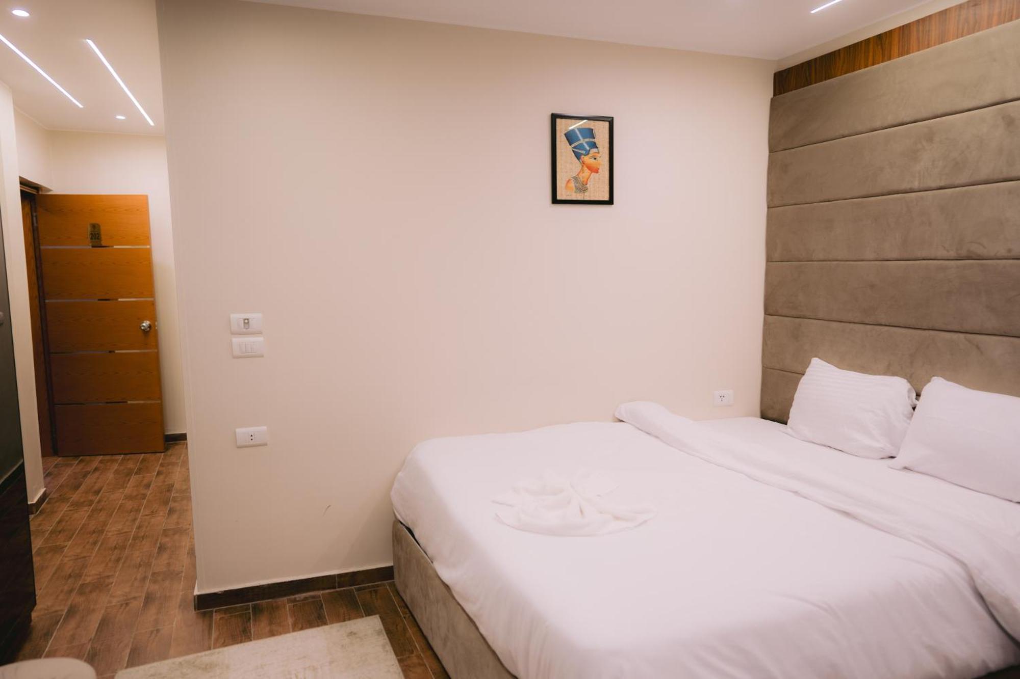 Tuya Pyramids Inn Kafrat al Jabal Ngoại thất bức ảnh