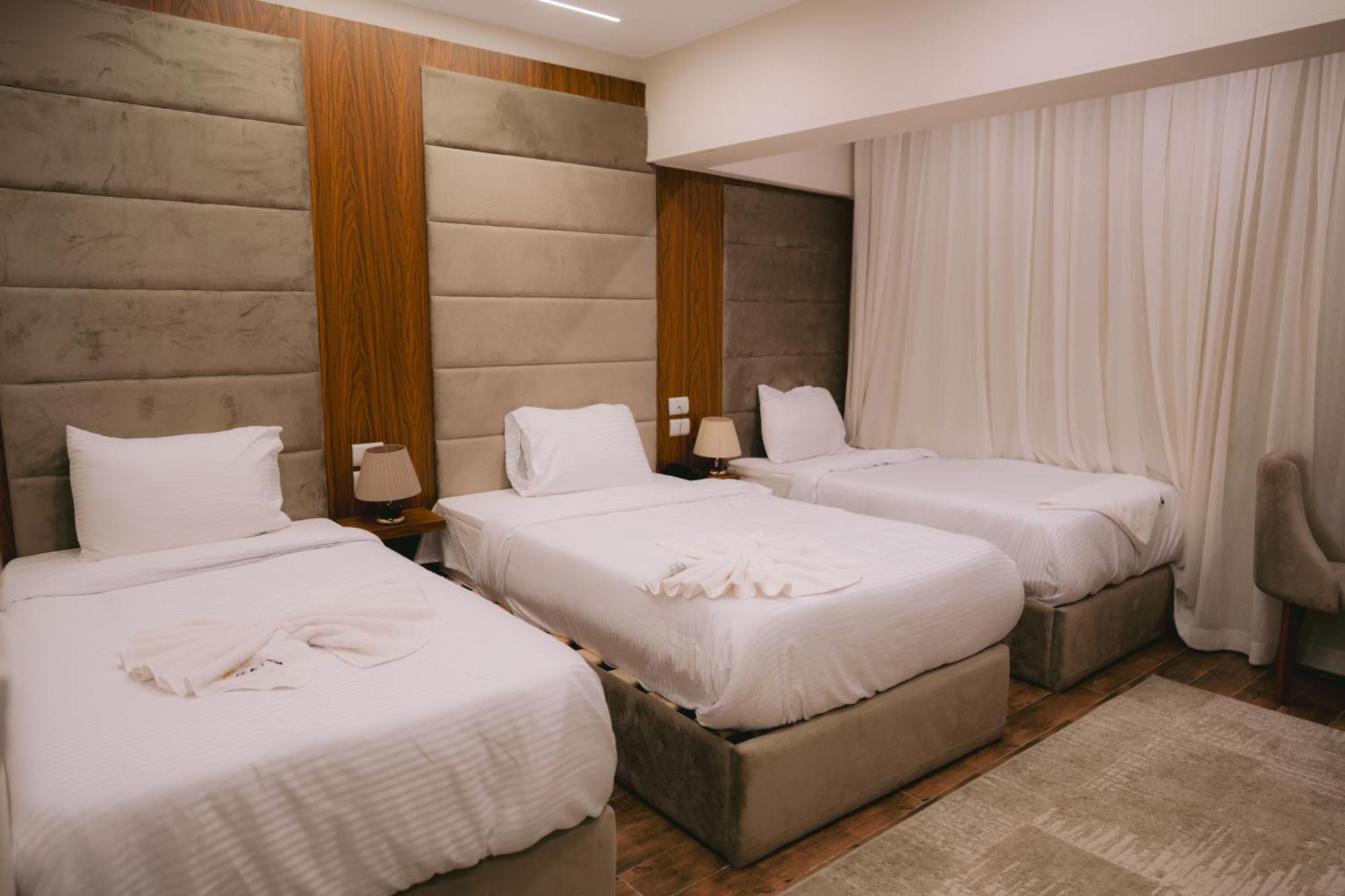 Tuya Pyramids Inn Kafrat al Jabal Ngoại thất bức ảnh