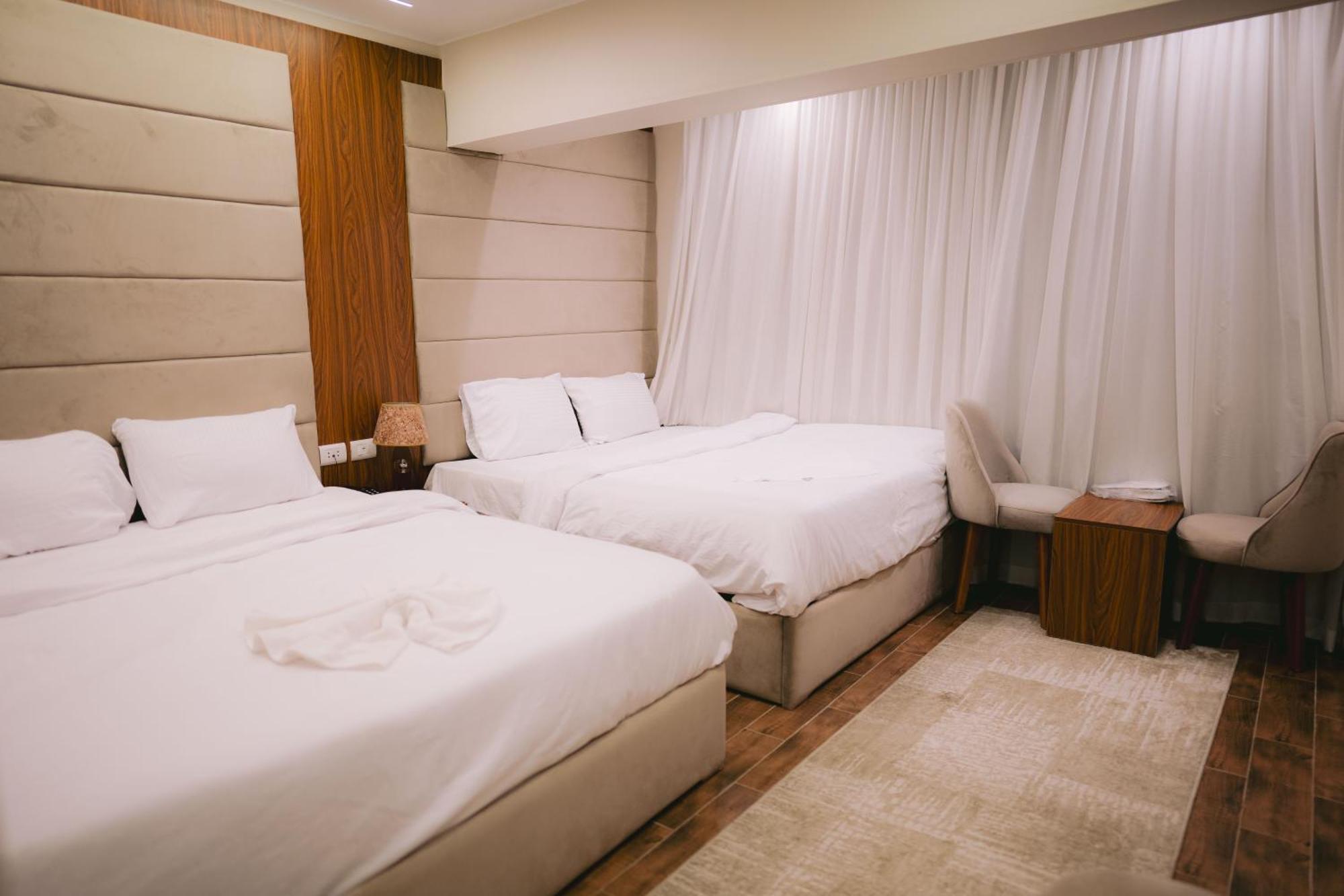 Tuya Pyramid Inn Kafrat al Jabal Ngoại thất bức ảnh